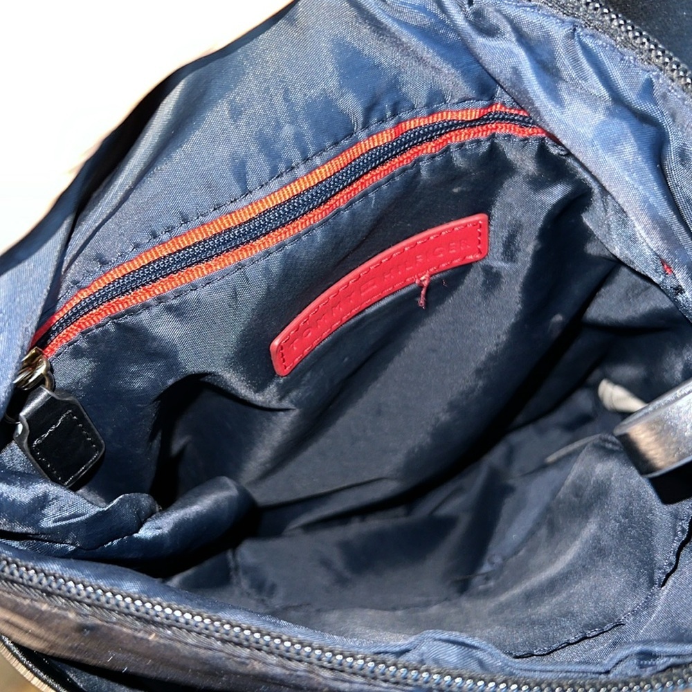 Tommy Hilfiger Cross Body Bag - Picture 6 of 6